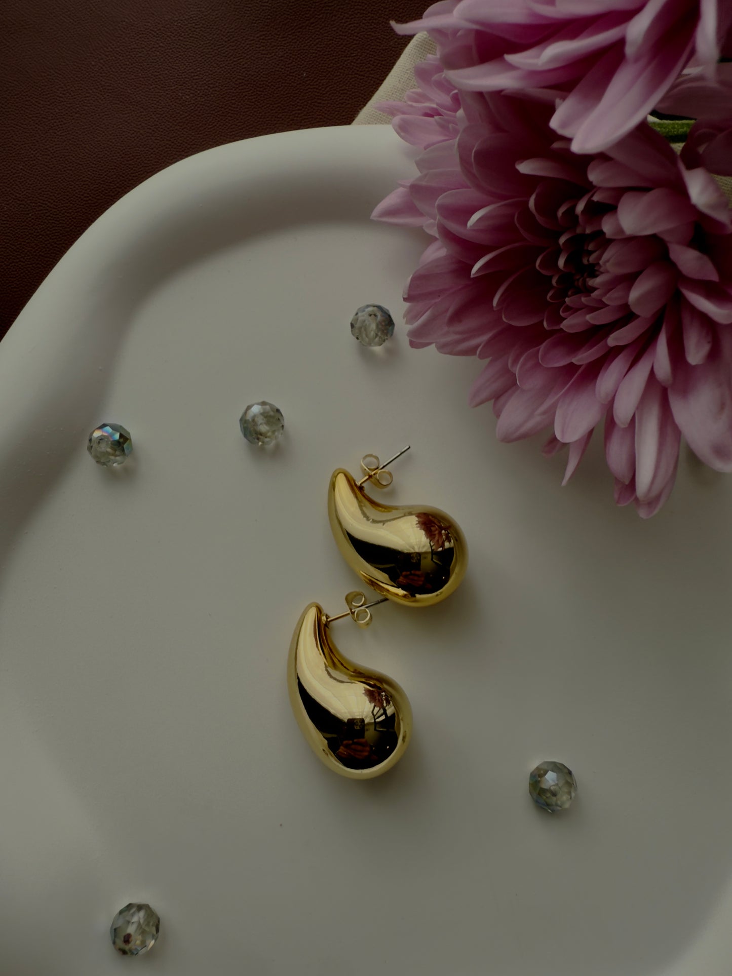 Golden Teardrop stud earrings